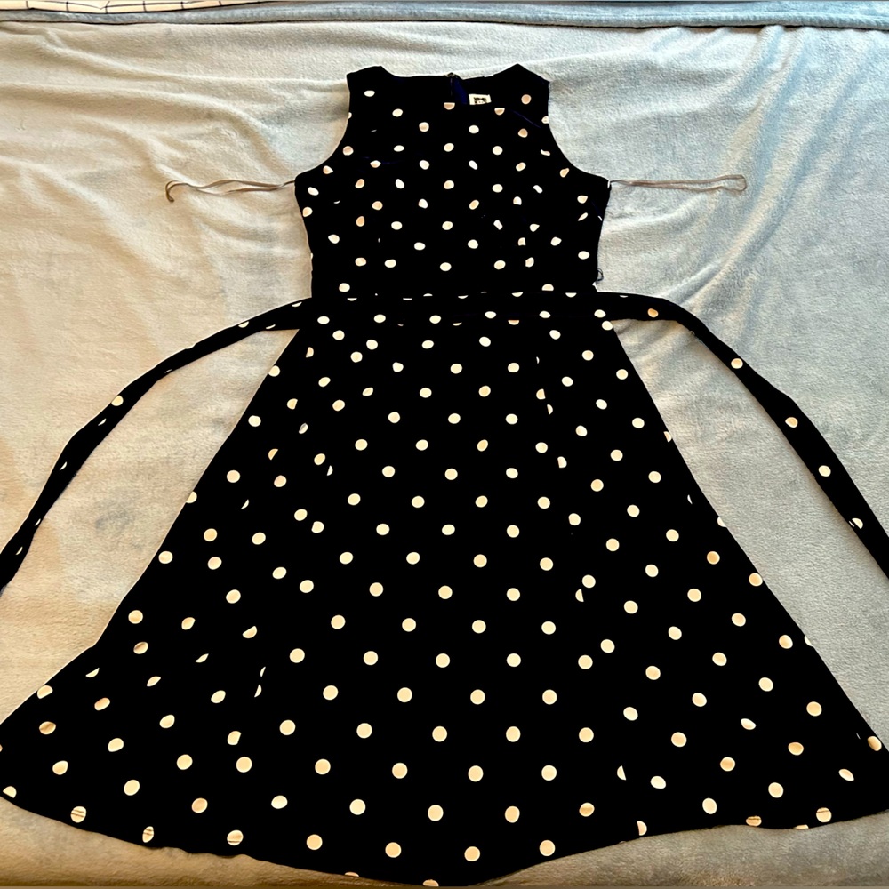 Pretty polkadot summer midi dress size 6 (M)